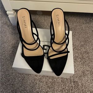 Simmi London velvet heel